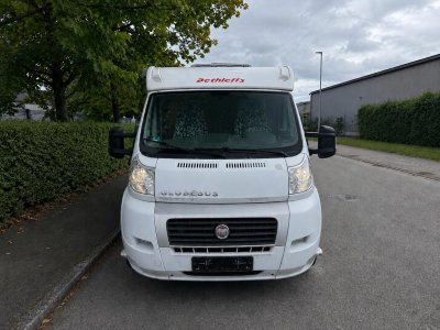 POLOINTEGROVANÝ OBYTNÝ AUTOMOBIL DETHLEFFS GLOBETROTTER T1 