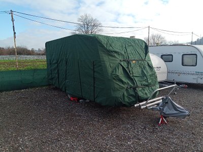 HTD plachta pro karavan 500-550cm